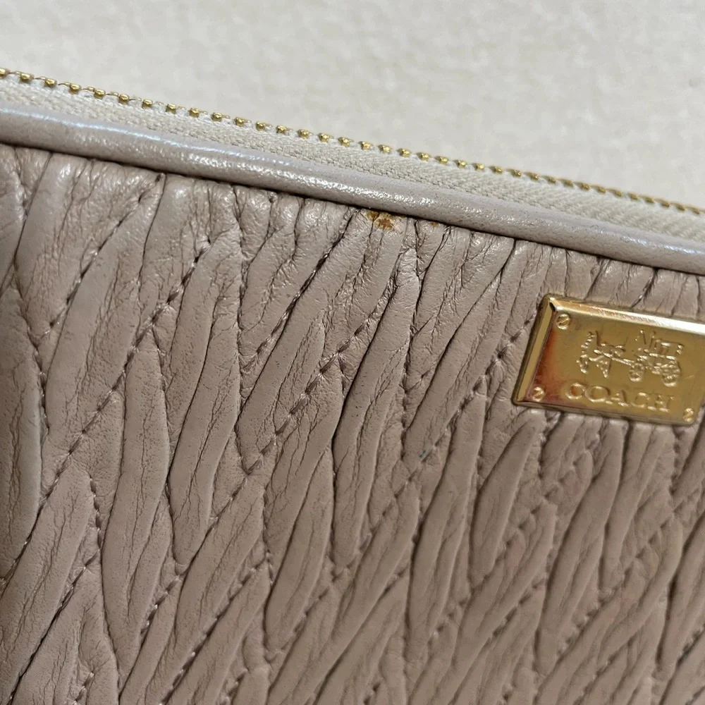 Vintage Coach Madison Gray Gathered Twist Leather Wallet Accordion Zip Around